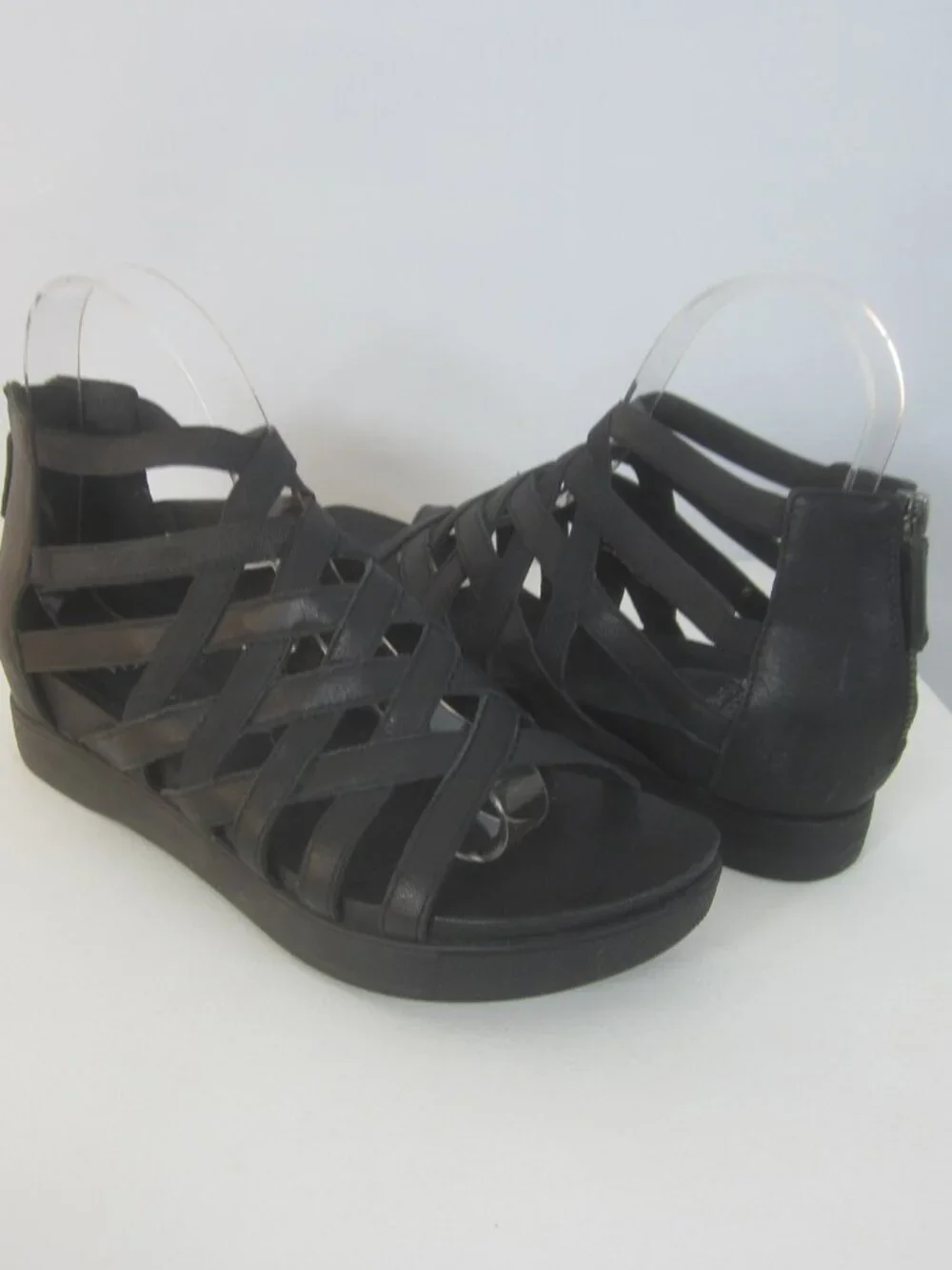 Eileen Fisher Women 7 M  Oodle Black Nubuck Back Zip Strappy Open Toe Sandals